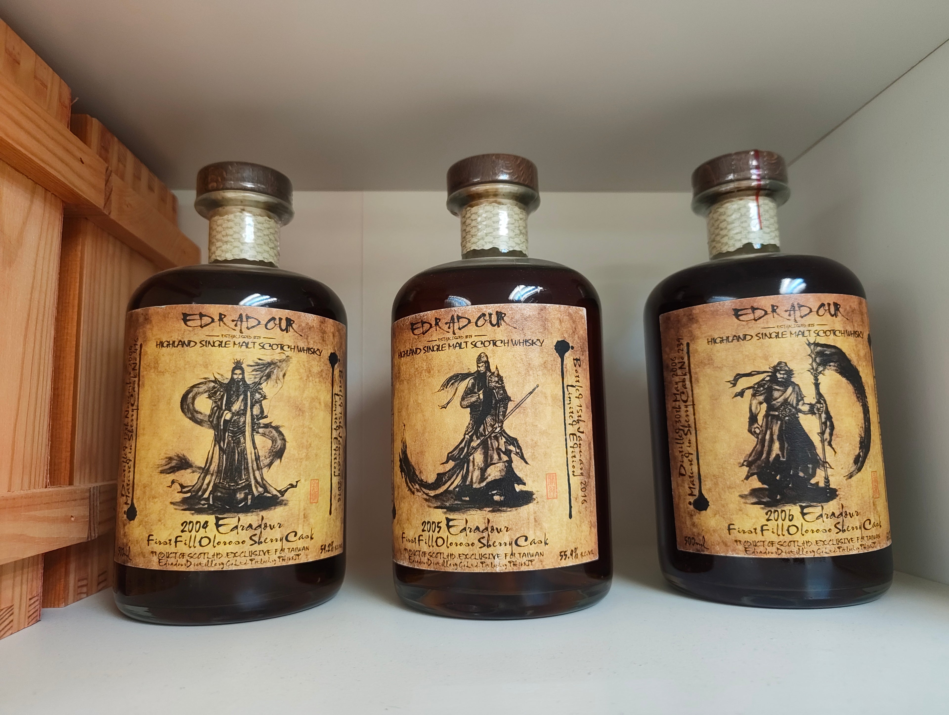 Edradour 2004/2005/2006 Limited Edition (Romance of the Three Kingsdoms) Signatory 50cl